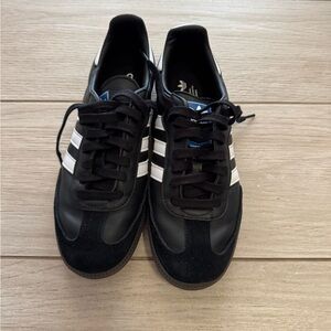 Mens black sambas